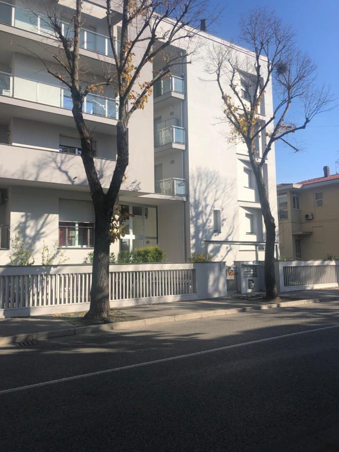 A Casa Minerva Apartment Римини Екстериор снимка