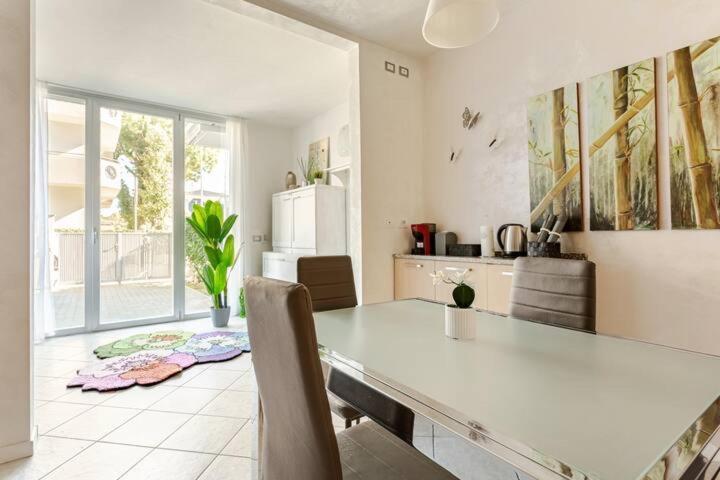 A Casa Minerva Apartment Римини Екстериор снимка